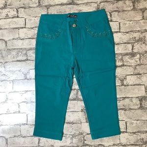 QQMY Teal stretch Capri Pants